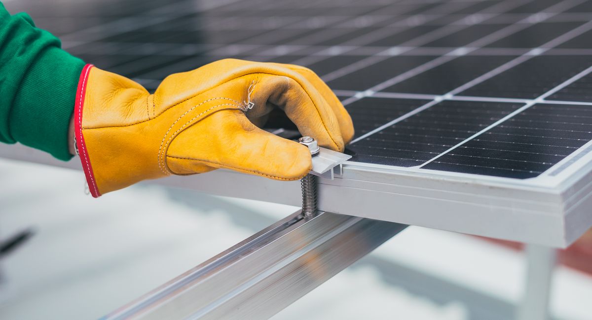 Stocker l'énergie de vos panneaux solaires, la vérité sans filtre