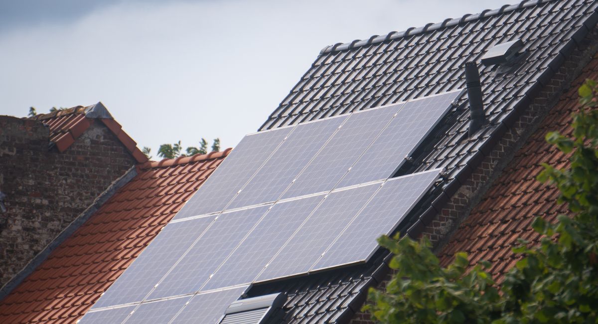 Énergie solaire : ce que les avantages et les inconvénients réels vous coûtent vraiment
